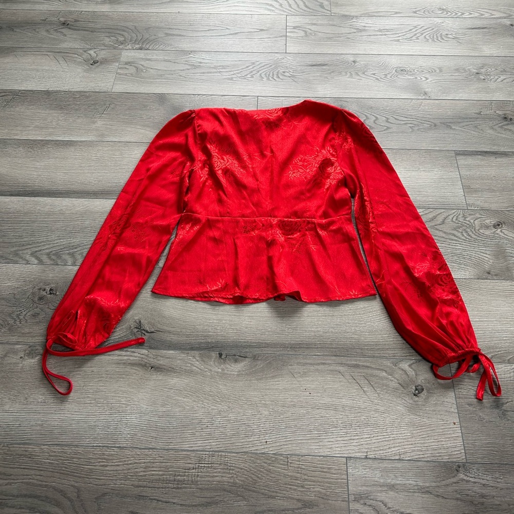 Red blouse - Picture 2 of 6